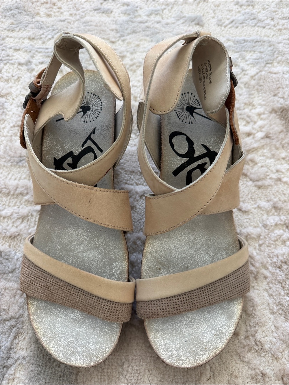 OTBT Women's Beige and Brown Crisscross Comfort Sandals